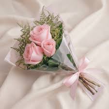 buque com 3 rosas ( ver a tonalidade)